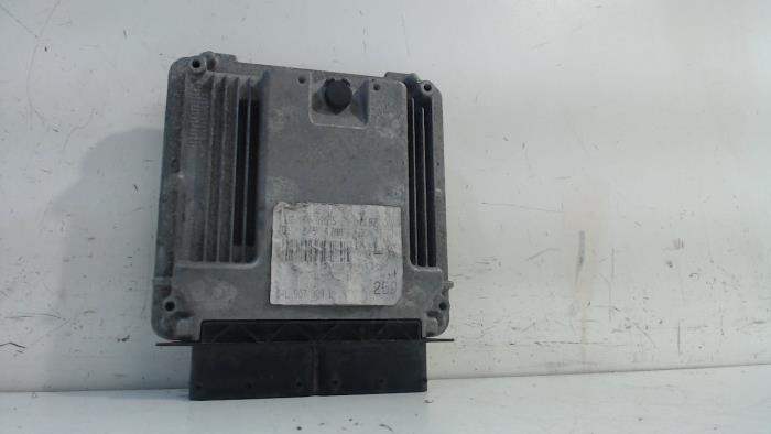 Used Engine management computer Audi A4 Price € 130,00 Margin scheme offered by Van der Ven Autorecycling B.V.