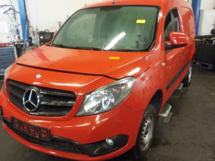 Engine management computer from a Mercedes Citan 2014