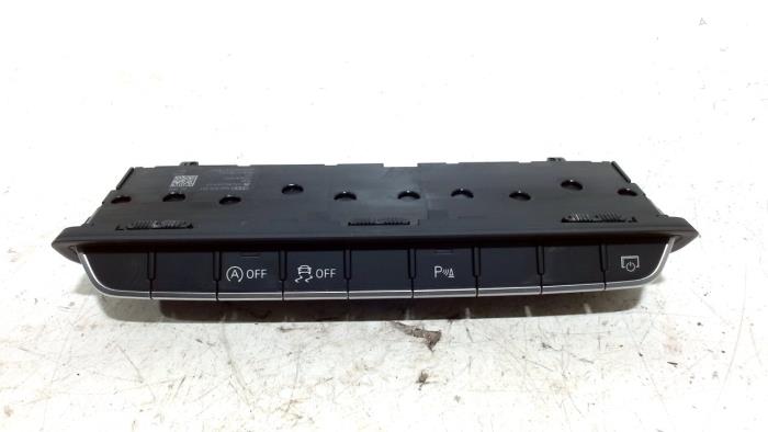 Usados Interruptor PDC Audi A4 Precio € 20,00 Norma de margen ofrecido por Van der Ven Autorecycling B.V.