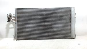 Usagé Radiateur clim Mercedes Vito Prix € 95,00 Règlement à la marge proposé par Van der Ven Autorecycling B.V.