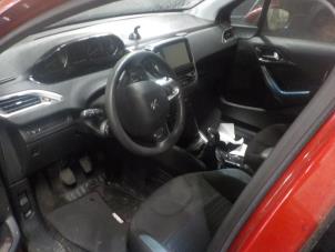 Engine management computer from a Peugeot 208 2012