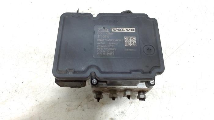 Usagé Bloc ABS Volvo V60 Prix € 75,00 Règlement à la marge proposé par Van der Ven Autorecycling B.V.