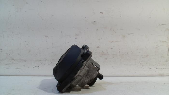 Drosselklappengehäuse van een Audi A4 2008
