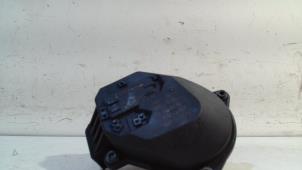 Usados Cuerpo de válvula de mariposa Audi A4 Precio € 45,00 Norma de margen ofrecido por Van der Ven Autorecycling B.V.