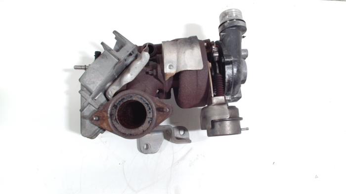 Używane Turbo Renault Megane Cena € 149,99 Procedura marży oferowane przez Van der Ven Autorecycling B.V.