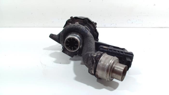 Usagé Turbo Audi A8 Prix € 99,99 Règlement à la marge proposé par Van der Ven Autorecycling B.V.