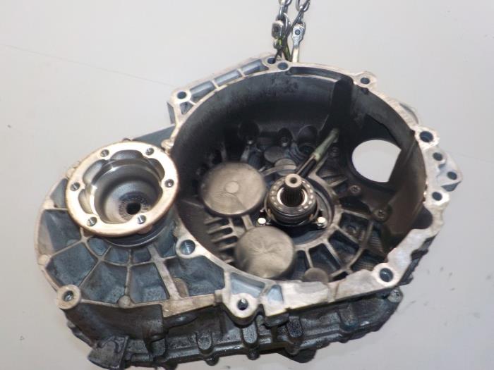 Gebrauchte Getriebe Volkswagen Golf Preis € 244,99 Margenregelung angeboten von Van der Ven Autorecycling B.V.
