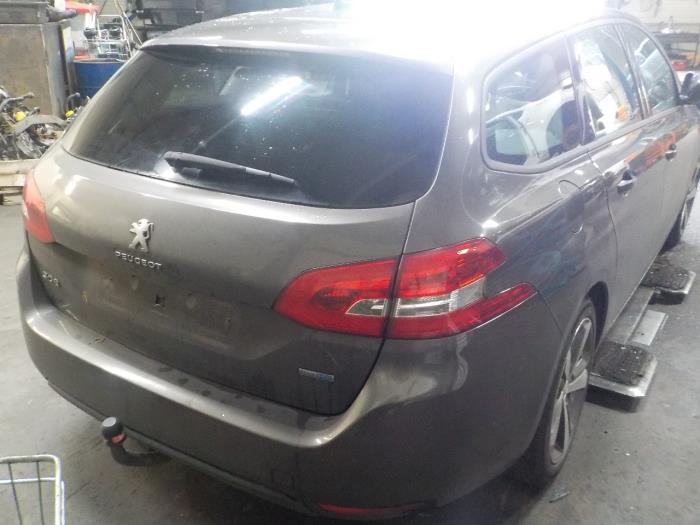 Getriebe van een Peugeot 308 2014