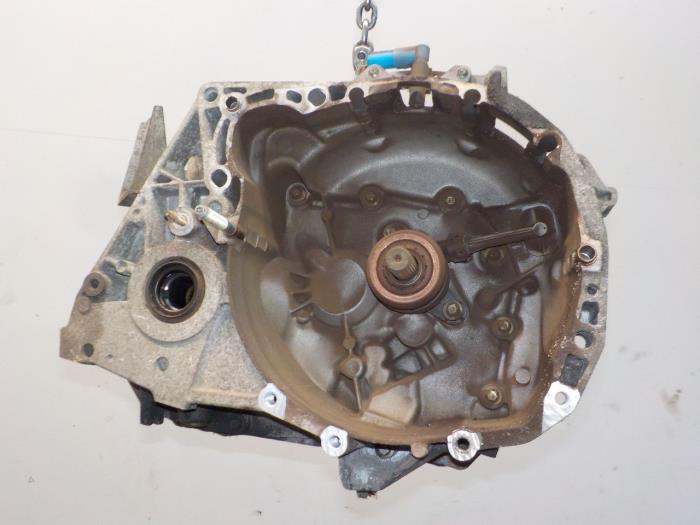 Gebrauchte Getriebe Renault Megane Preis € 99,99 Margenregelung angeboten von Van der Ven Autorecycling B.V.