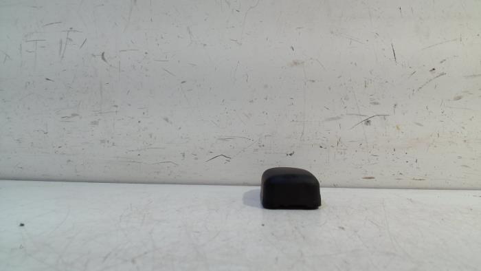 Begagnade Regnsensor Toyota Funcruiser Pris € 40,00 Marginaltabell erbjuds av Van der Ven Autorecycling B.V.