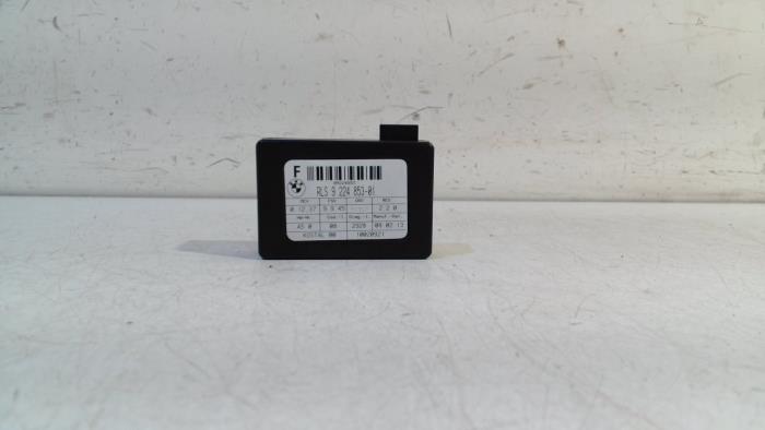 Begagnade Regnsensor Mini ONE Pris € 22,50 Marginaltabell erbjuds av Van der Ven Autorecycling B.V.