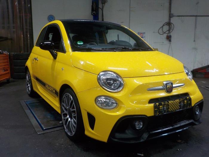Bloc ABS d'un Fiat 500 2017