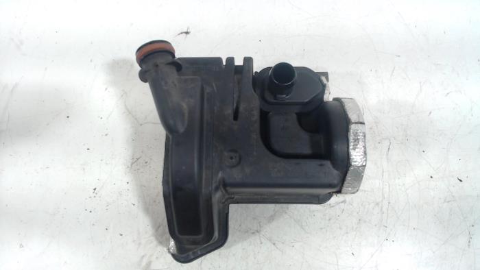 Usagé Ventilation carter Audi RS6 Prix € 105,00 Règlement à la marge proposé par Van der Ven Autorecycling B.V.