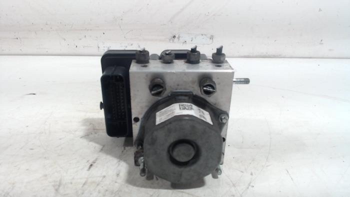 Begagnade ABS-pump Peugeot 308 Pris € 65,00 Marginaltabell erbjuds av Van der Ven Autorecycling B.V.