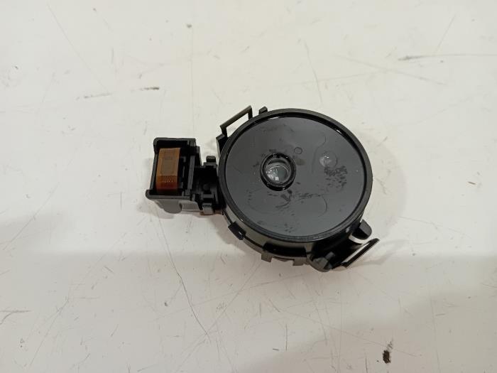 Begagnade Regnsensor BMW 5-Serie Pris € 15,00 Marginaltabell erbjuds av Van der Ven Autorecycling B.V.