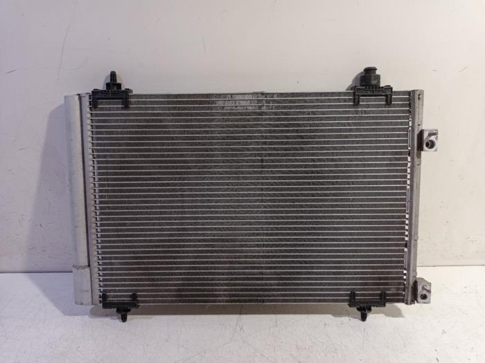 Usagé Radiateur clim Peugeot 3008 Prix € 40,00 Règlement à la marge proposé par Van der Ven Autorecycling B.V.