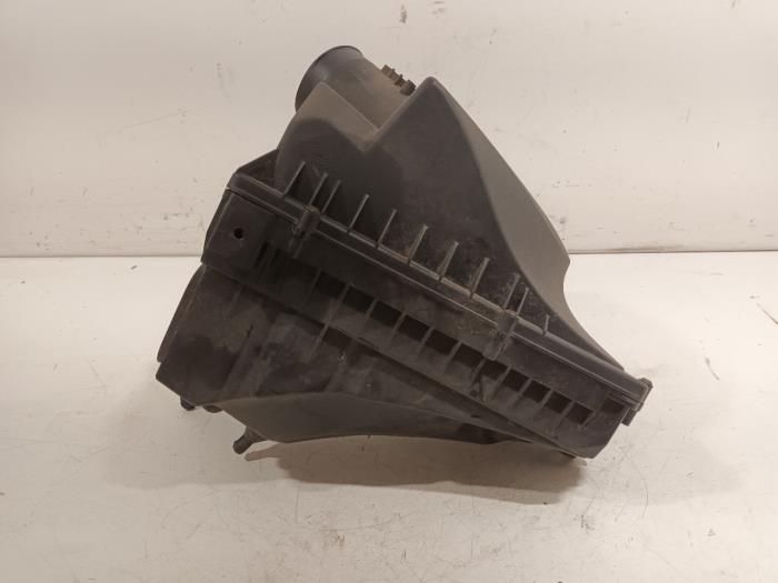 Begagnade Luftfilterhus Jaguar XF Pris € 25,00 Marginaltabell erbjuds av Van der Ven Autorecycling B.V.