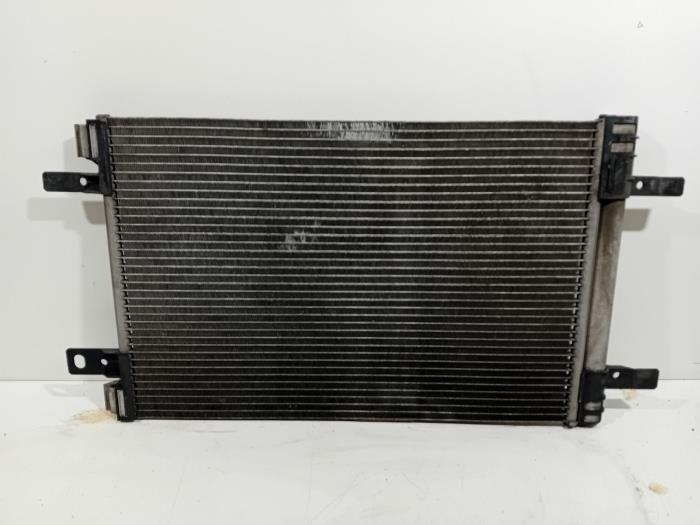 Usagé Radiateur clim Peugeot 308 Prix € 85,00 Règlement à la marge proposé par Van der Ven Autorecycling B.V.
