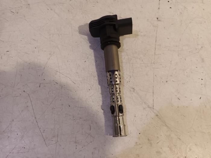 Usagé Bobine Volkswagen Golf Prix € 15,00 Règlement à la marge proposé par Van der Ven Autorecycling B.V.
