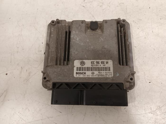 Used Engine management computer Volkswagen Touran Price € 185,00 Margin scheme offered by Van der Ven Autorecycling B.V.