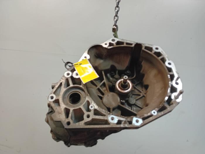 Gebrauchte Getriebe Suzuki SX-4 Preis € 99,99 Margenregelung angeboten von Van der Ven Autorecycling B.V.