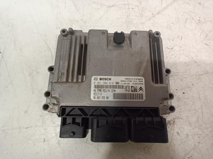 Used Engine management computer Peugeot 5008 Price € 250,00 Margin scheme offered by Van der Ven Autorecycling B.V.