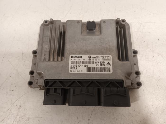 Used Engine management computer Citroen C3 Picasso Price € 340,00 Margin scheme offered by Van der Ven Autorecycling B.V.