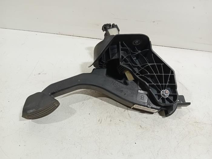 Używane Pedal hamulca Peugeot 308 Cena € 45,00 Procedura marży oferowane przez Van der Ven Autorecycling B.V.