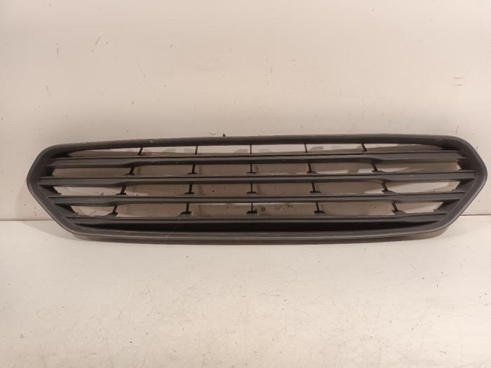 Używane Grill Ford Transit Cena € 45,00 Procedura marży oferowane przez Van der Ven Autorecycling B.V.