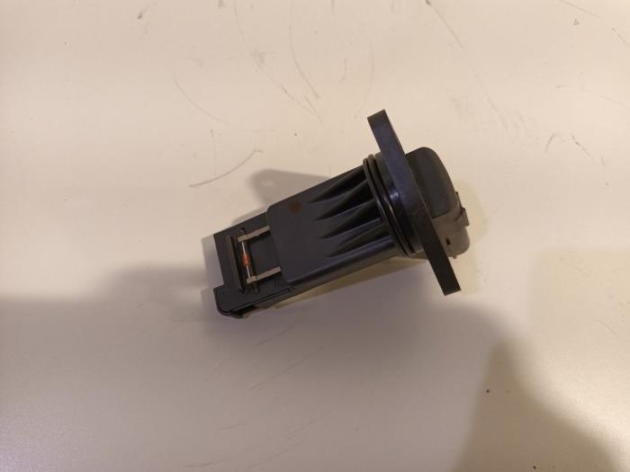 Gebrauchte Luftmassenmesser Mazda 2 Preis € 15,00 Margenregelung angeboten von Van der Ven Autorecycling B.V.