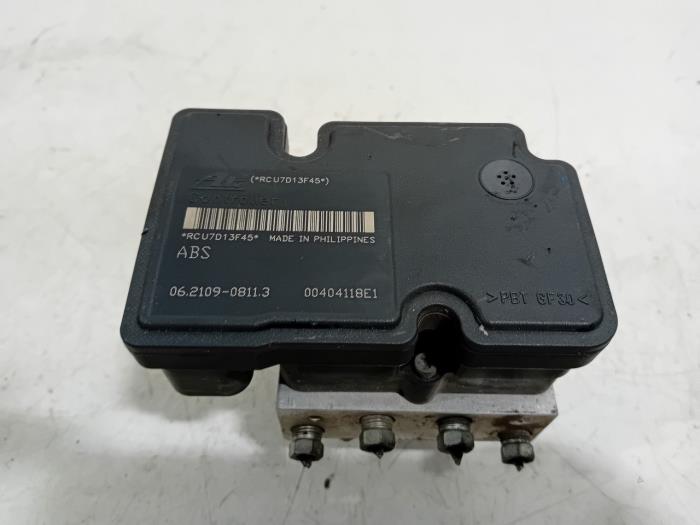 Begagnade ABS-pump Suzuki Swift Pris € 149,95 Marginaltabell erbjuds av Van der Ven Autorecycling B.V.