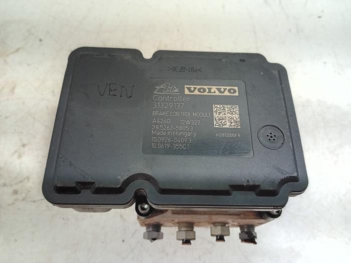 Gebrauchte ABS Pumpe Volvo V60 Preis € 65,00 Margenregelung angeboten von Van der Ven Autorecycling B.V.