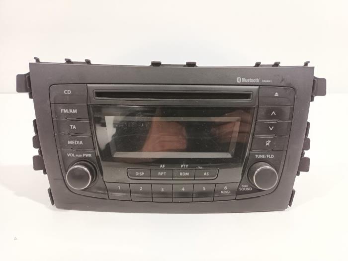 Używane Radio Suzuki Celerio Cena € 95,00 Procedura marży oferowane przez Van der Ven Autorecycling B.V.