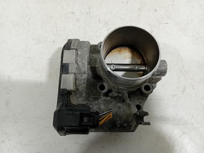 Usagé Boitier papillon Ford Fiesta Prix € 50,00 Règlement à la marge proposé par Van der Ven Autorecycling B.V.