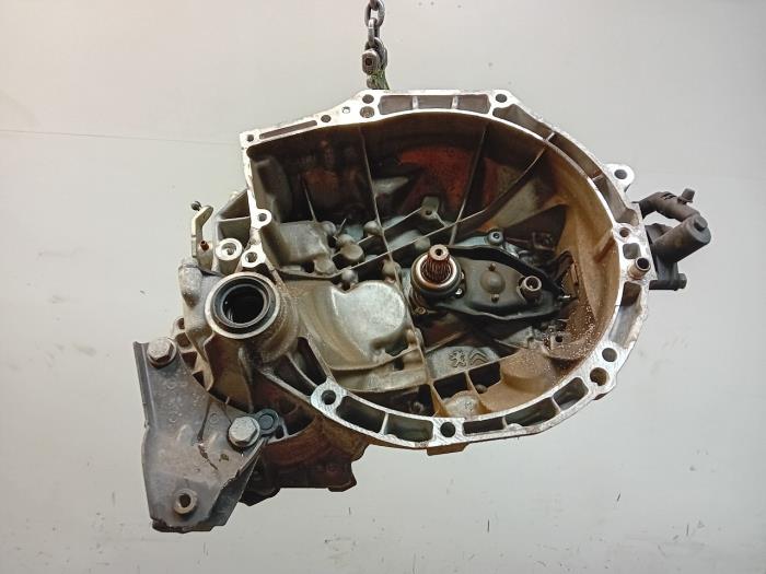 Gebrauchte Getriebe Peugeot 2008 Preis € 124,99 Margenregelung angeboten von Van der Ven Autorecycling B.V.