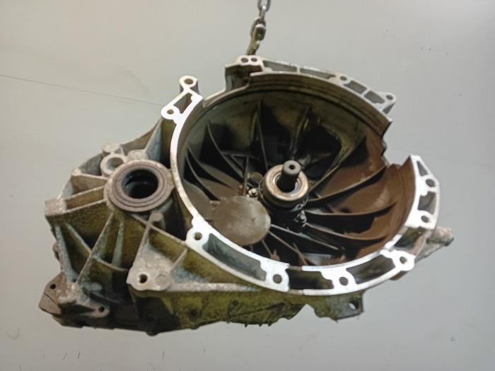 Gebrauchte Getriebe Ford Mondeo Preis € 174,99 Margenregelung angeboten von Van der Ven Autorecycling B.V.