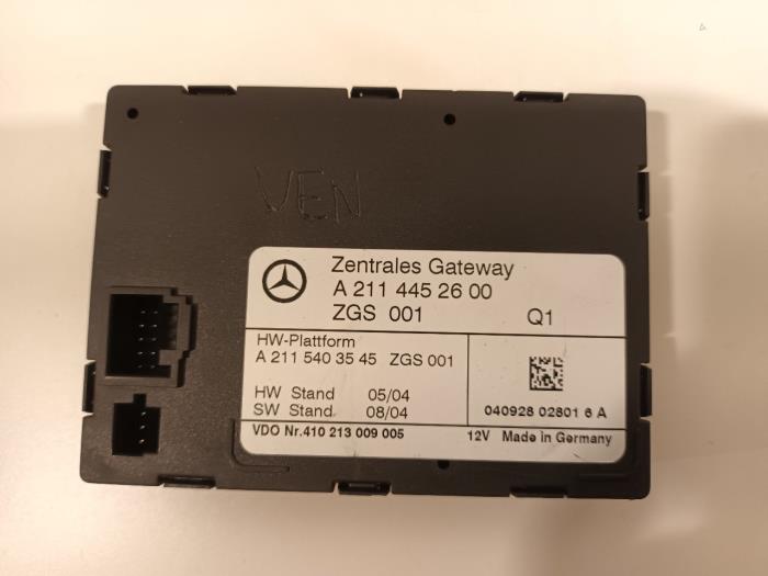 Usagé Ordinateur divers Mercedes CLS-Klasse Prix € 25,00 Règlement à la marge proposé par Van der Ven Autorecycling B.V.