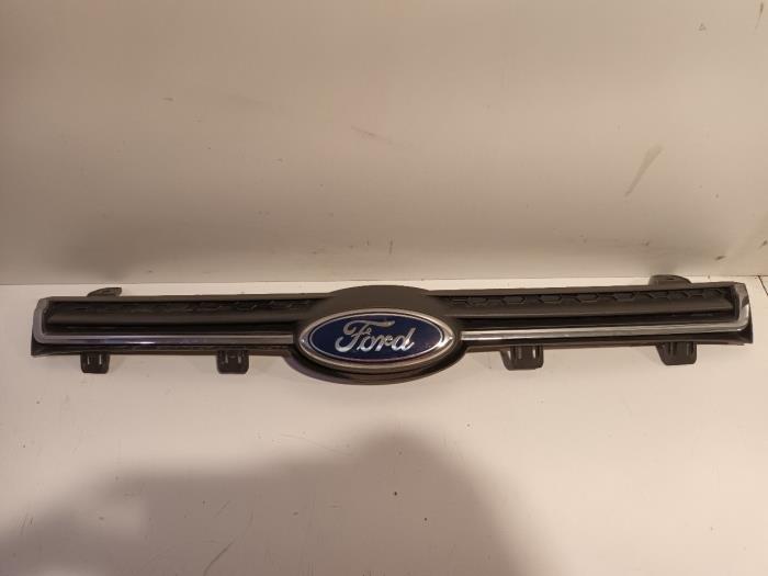 Używane Grill Ford Ecosport Cena € 25,00 Procedura marży oferowane przez Van der Ven Autorecycling B.V.