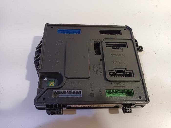 Used Body control computer Renault Zoe Price € 50,00 Margin scheme offered by Van der Ven Autorecycling B.V.