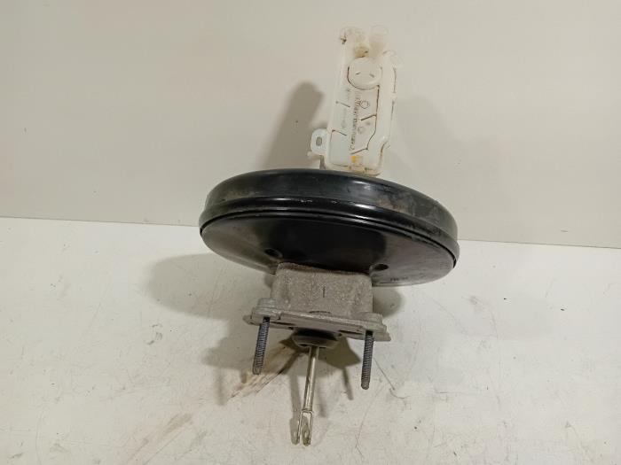 Usagé Servo frein Renault Scenic Prix € 29,99 Règlement à la marge proposé par Van der Ven Autorecycling B.V.