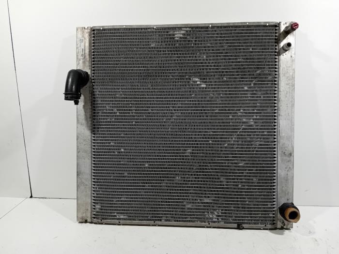 Usagé Radiateur Landrover Range Rover Prix € 109,00 Règlement à la marge proposé par Van der Ven Autorecycling B.V.