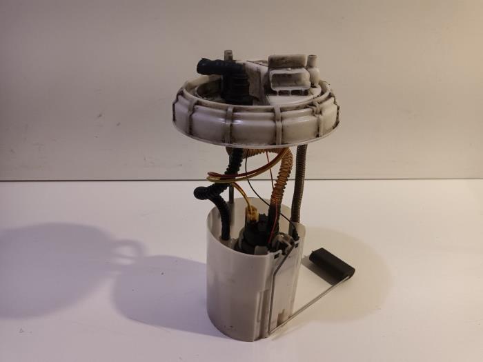 Gebrauchte Kraftstoffpumpe Mechanisch Opel Combo Preis € 55,00 Margenregelung angeboten von Van der Ven Autorecycling B.V.