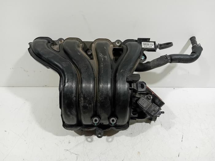 Używane Kolektor dolotowy Kia Niro Cena € 115,00 Procedura marży oferowane przez Van der Ven Autorecycling B.V.