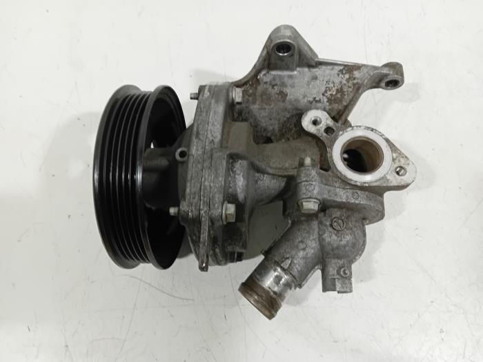 Begagnade Vattenpump Opel Insignia Pris € 70,00 Marginaltabell erbjuds av Van der Ven Autorecycling B.V.