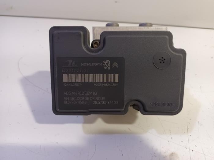Usagé Bloc ABS Peugeot 207 Prix € 109,00 Règlement à la marge proposé par Van der Ven Autorecycling B.V.