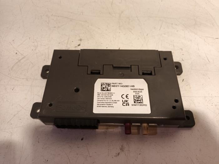 Używane Modul Bluetooth Ford Transit Custom Cena € 132,00 Procedura marży oferowane przez Van der Ven Autorecycling B.V.
