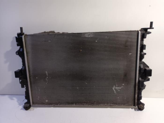 Usagé Radiateur Ford C-Max Prix € 30,00 Règlement à la marge proposé par Van der Ven Autorecycling B.V.