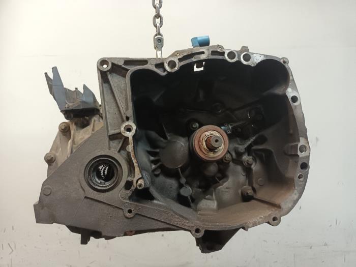 Gebrauchte Getriebe Renault Clio Preis € 49,99 Margenregelung angeboten von Van der Ven Autorecycling B.V.