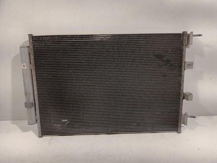 Usagé Radiateur clim Ford Transit Connect Prix € 60,00 Règlement à la marge proposé par Van der Ven Autorecycling B.V.