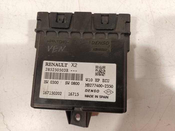 Usagé Ordinateur refroidisseur Renault Zoe Prix € 25,00 Règlement à la marge proposé par Van der Ven Autorecycling B.V.